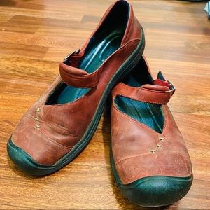 KEEN red mary jane style comfort shoes with buckle